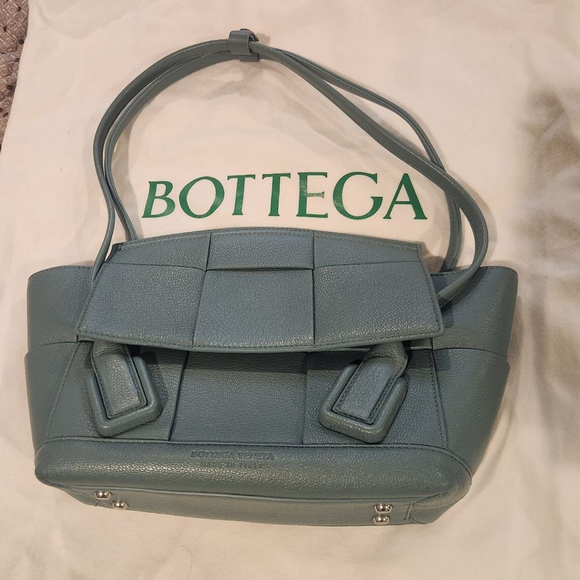 Bottega Veneta Handbags - NWOT Bottega Veneta Small Arco Bag